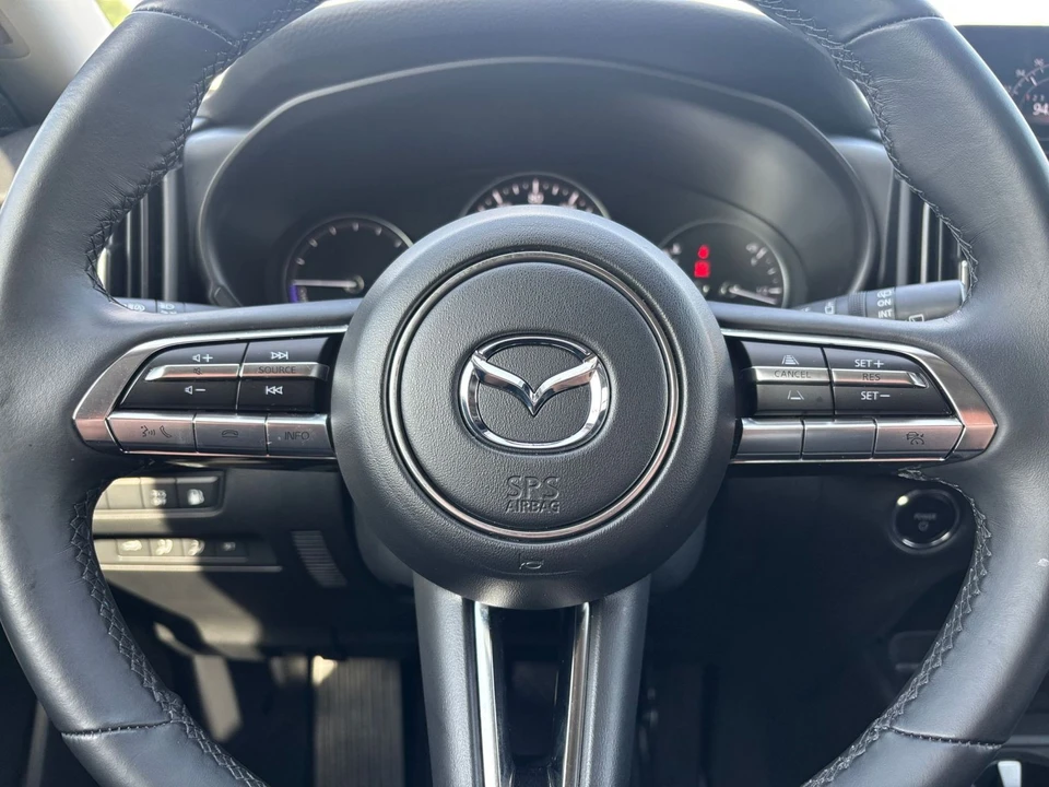 2025 Mazda CX-50 - Image 24 of 31