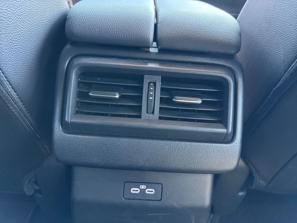 2025 Mazda CX-50 - Image 21 of 31