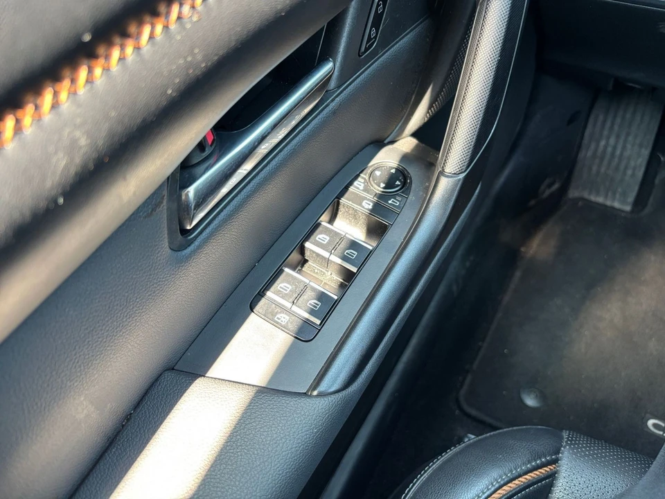 2025 Mazda CX-50 - Image 20 of 31