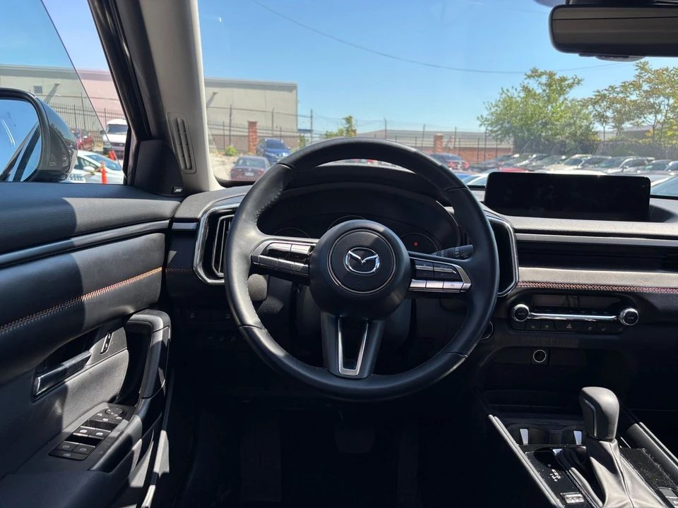 2025 Mazda CX-50 - Image 30 of 31