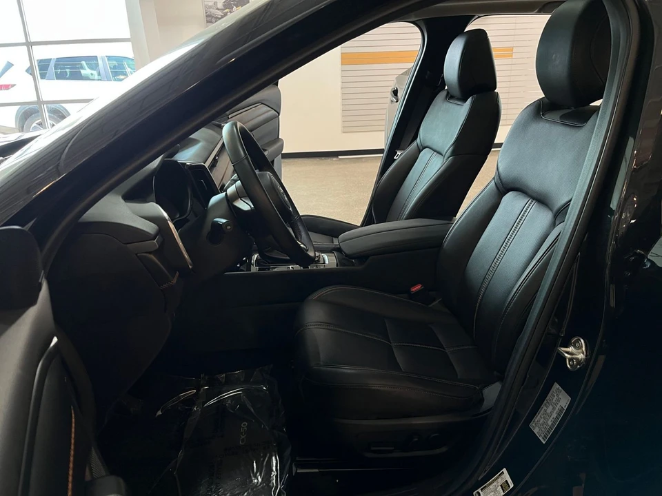 2025 Mazda CX-50 - Image 23 of 31