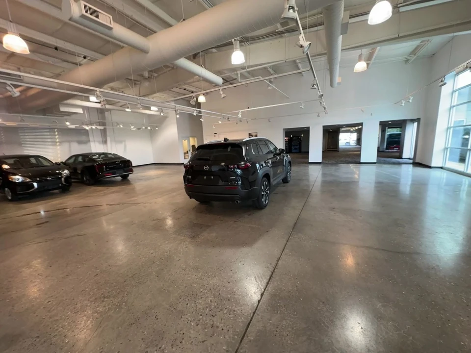 2025 Mazda CX-50 - Image 8 of 31