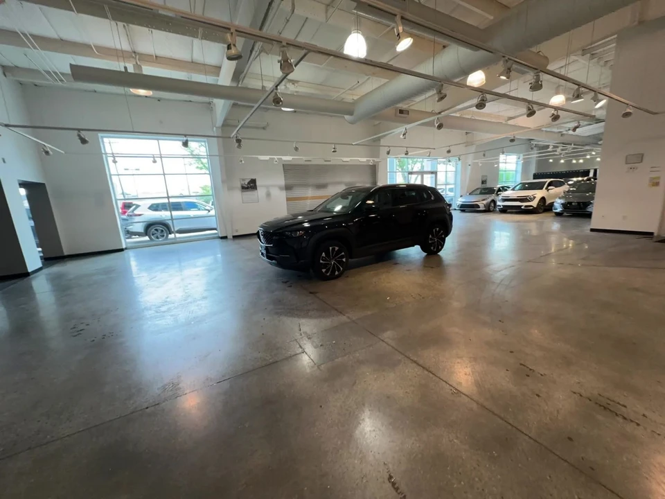 2025 Mazda CX-50 - Image 11 of 31