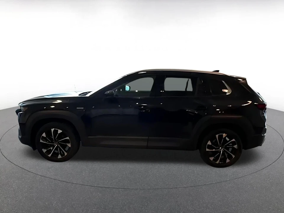 2025 Mazda CX-50 - Image 4 of 31