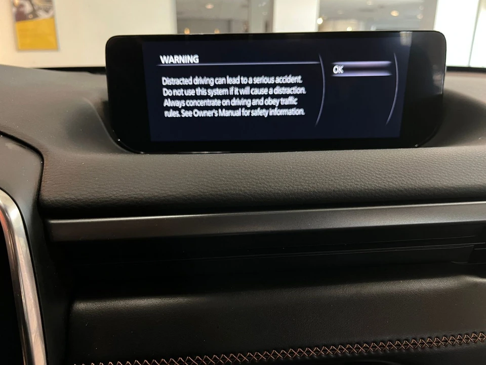 2025 Mazda CX-50 - Image 16 of 31