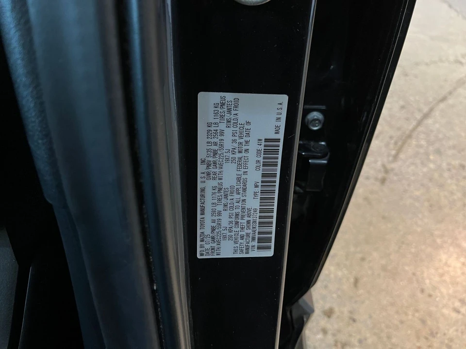 2025 Mazda CX-50 - Image 26 of 31