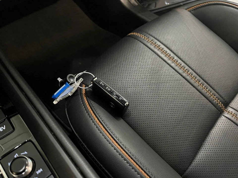 2025 Mazda CX-50 - Image 17 of 31