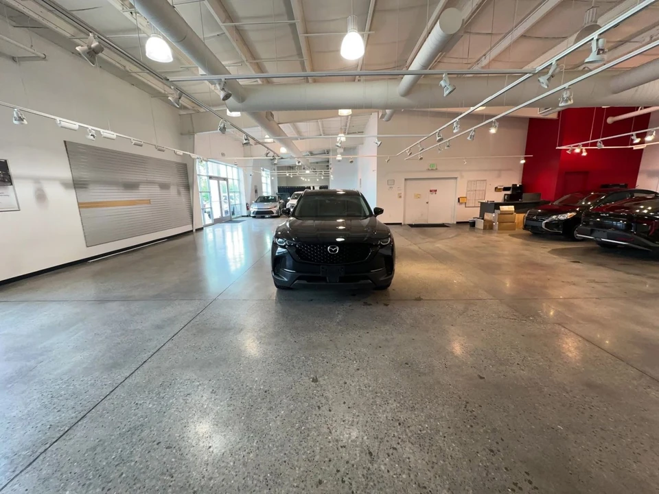 2025 Mazda CX-50 - Image 10 of 31