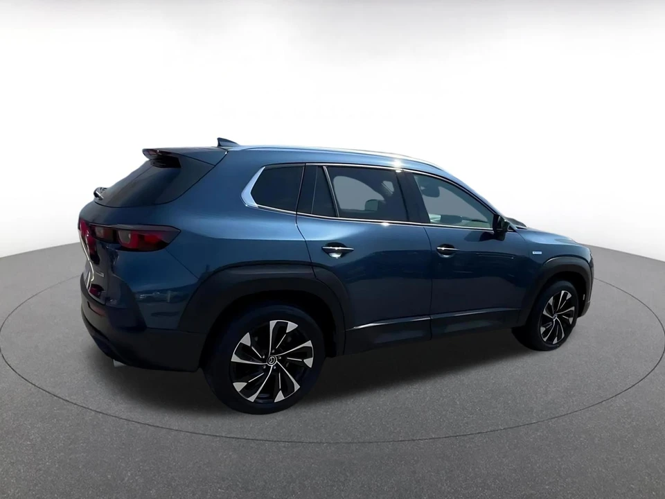 2025 Mazda CX-50 - Image 17 of 31