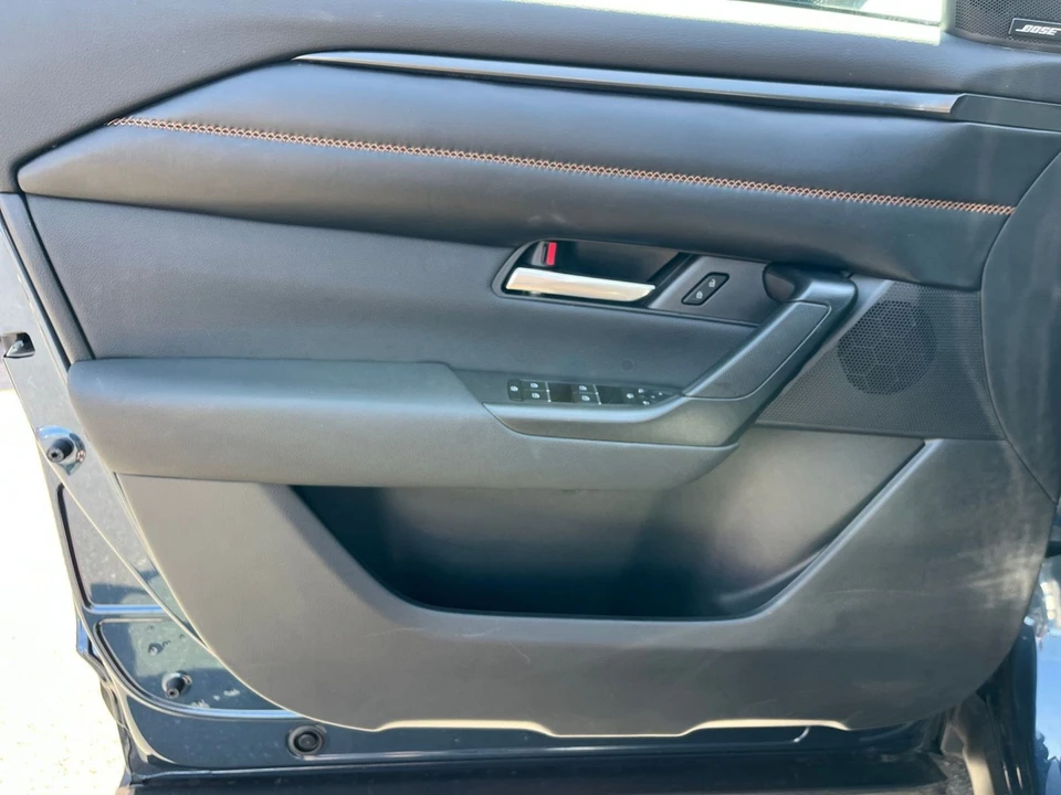 2025 Mazda CX-50 - Image 15 of 31