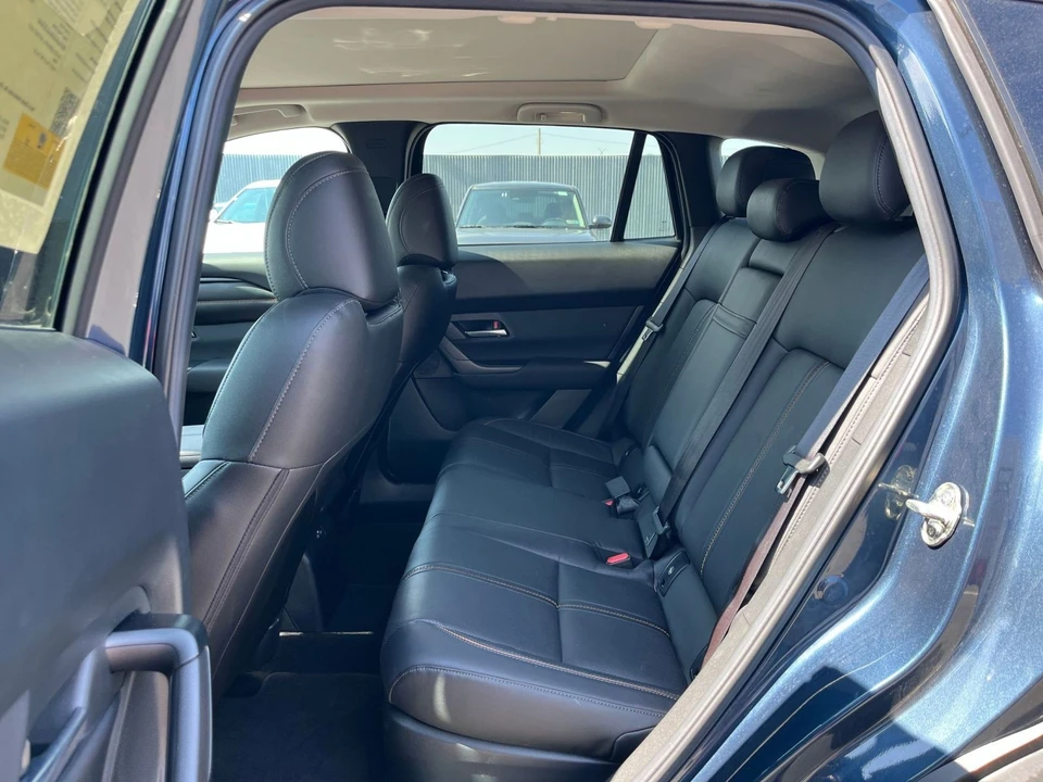 2025 Mazda CX-50 - Image 29 of 31