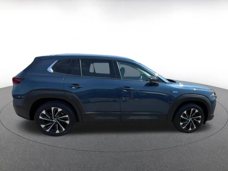 2025 Mazda CX-50 - Image 13 of 31