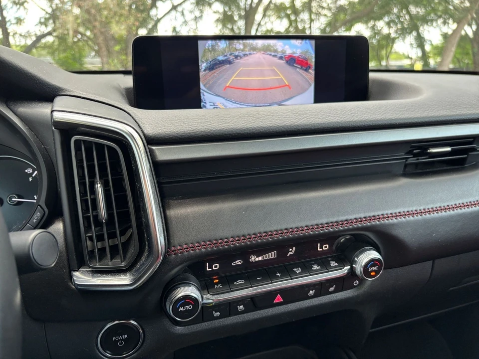 2025 Mazda CX-50 - Image 19 of 31