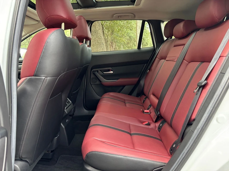 2025 Mazda CX-50 - Image 30 of 31