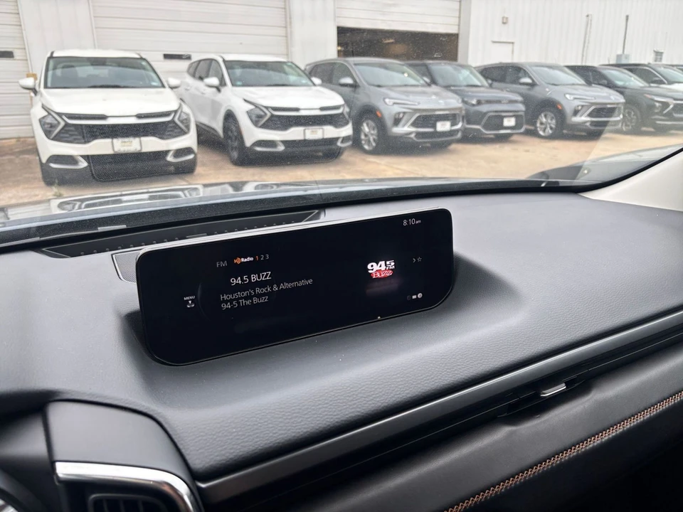 2025 Mazda CX-50 - Image 22 of 31