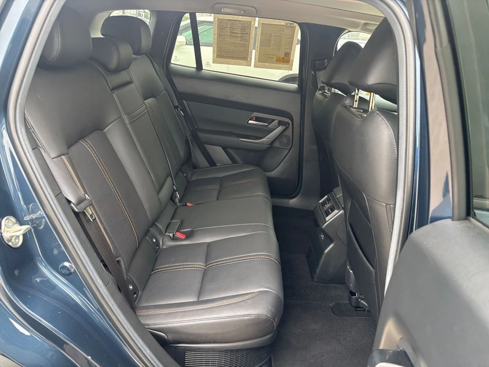 2025 Mazda CX-50 - Image 29 of 31