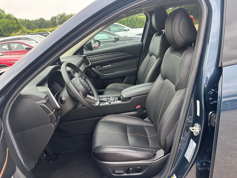 2025 Mazda CX-50 - Image 23 of 31