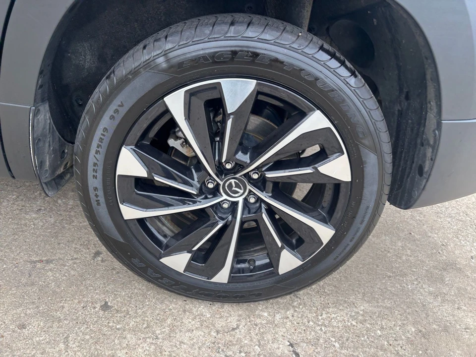 2025 Mazda CX-50 - Image 27 of 31