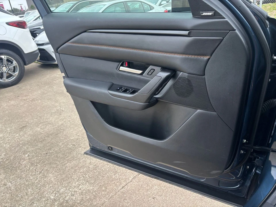 2025 Mazda CX-50 - Image 20 of 31