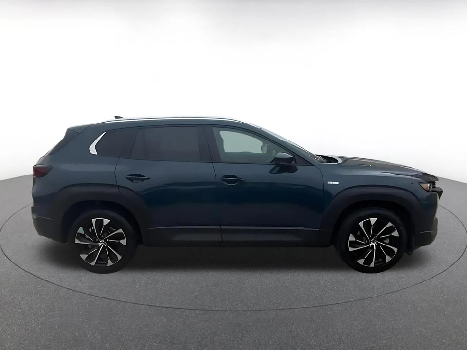 2025 Mazda CX-50 - Image 18 of 31