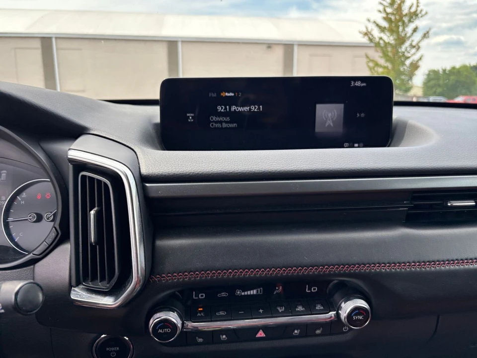 2025 Mazda CX-50 - Image 18 of 31