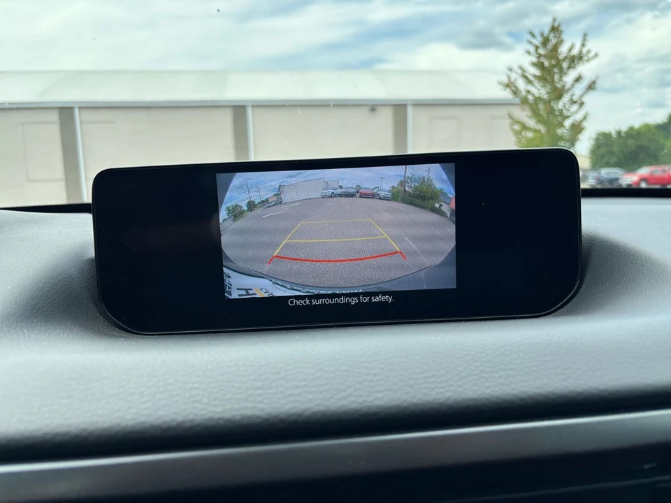 2025 Mazda CX-50 - Image 24 of 31