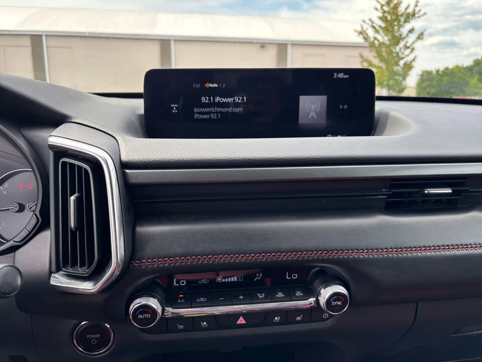 2025 Mazda CX-50 - Image 19 of 31