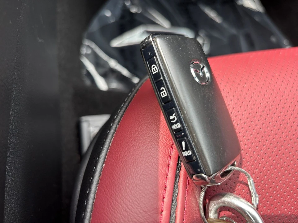 2025 Mazda CX-50 - Image 20 of 31