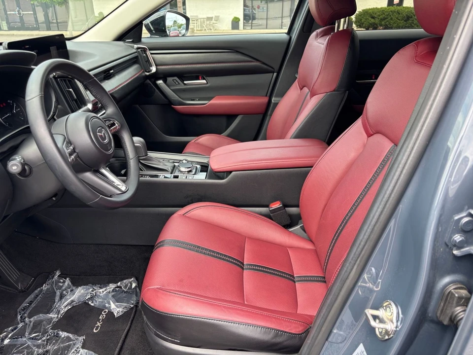 2025 Mazda CX-50 - Image 26 of 31