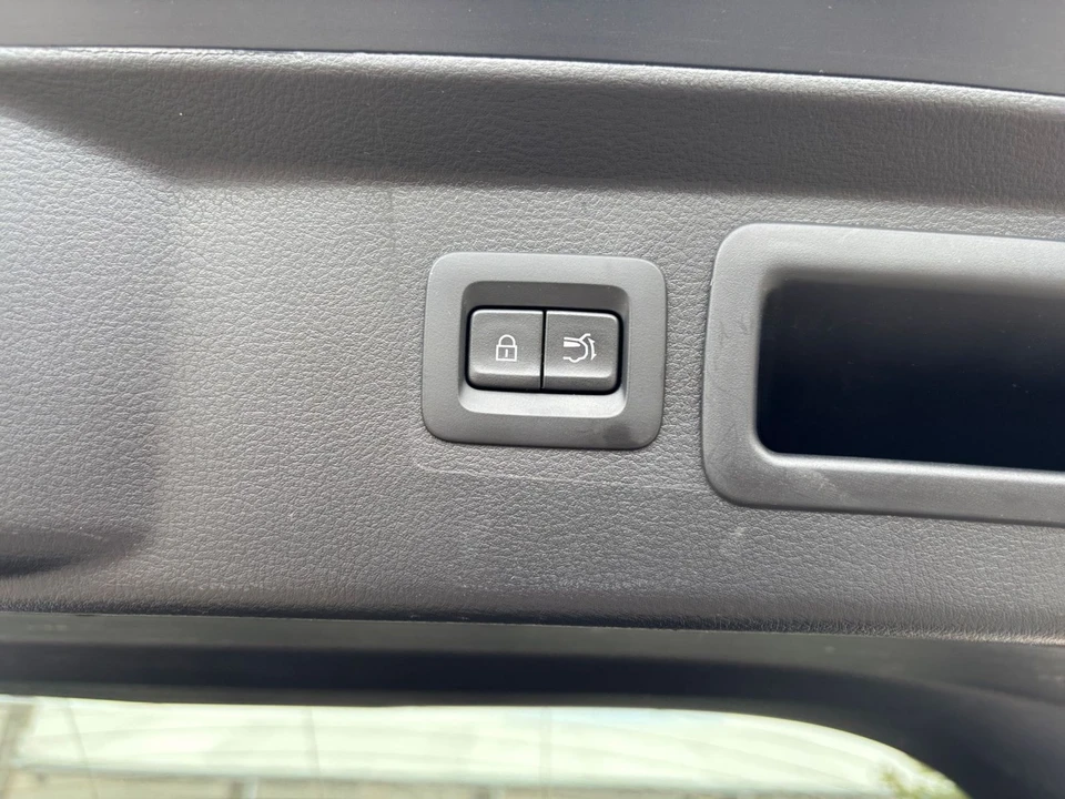 2025 Mazda CX-50 - Image 22 of 31