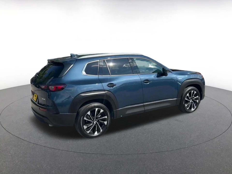 2025 Mazda CX-50 - Image 17 of 31