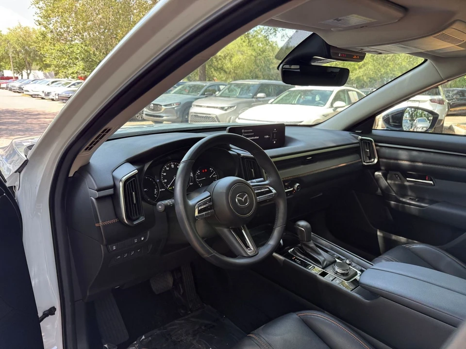 2025 Mazda CX-50 - Image 28 of 31