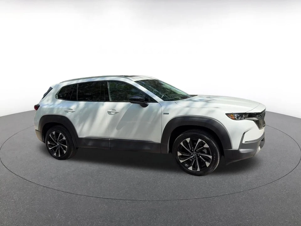 2025 Mazda CX-50 - Image 2 of 31