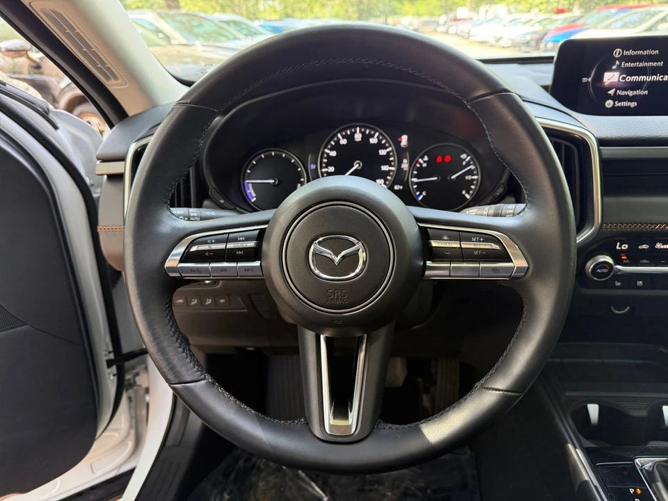 2025 Mazda CX-50 - Image 23 of 31
