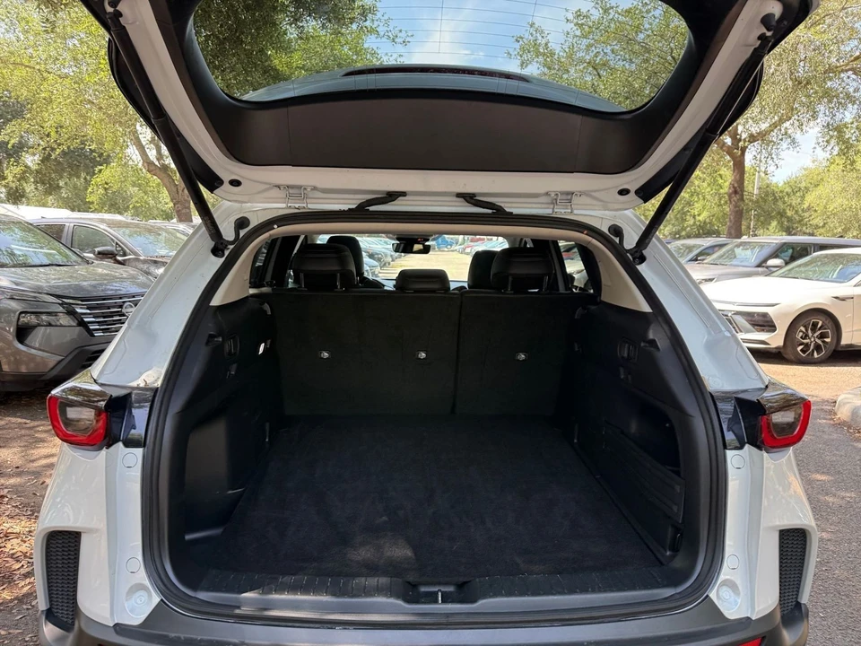 2025 Mazda CX-50 - Image 25 of 31