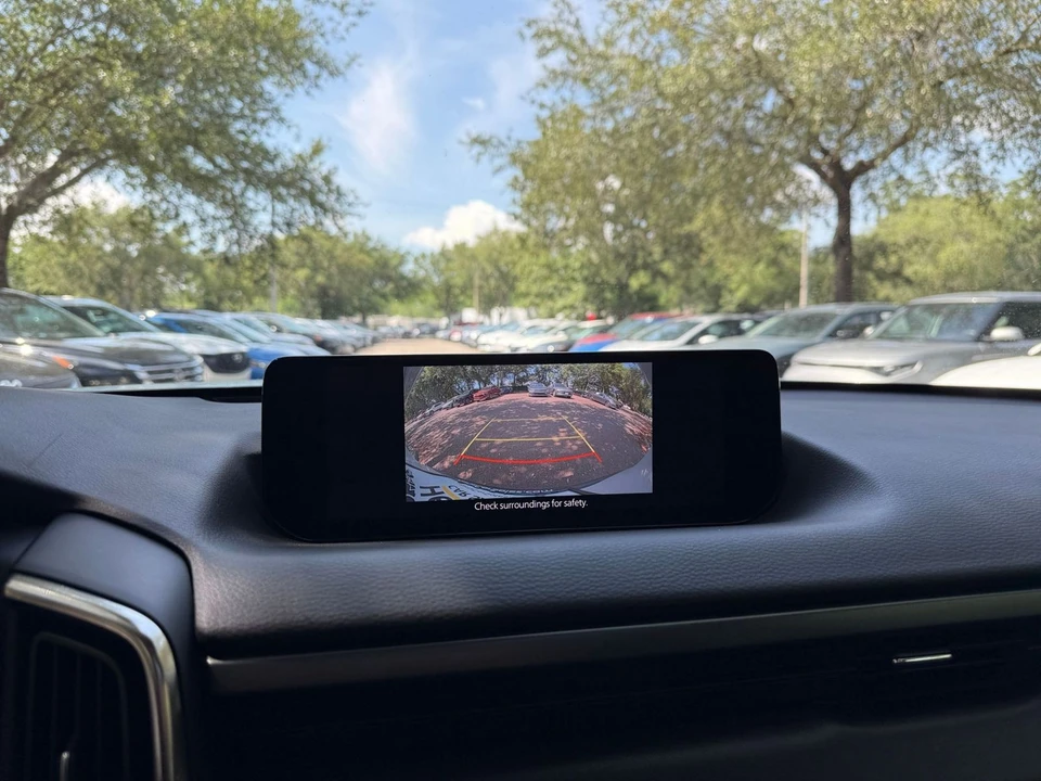 2025 Mazda CX-50 - Image 22 of 31