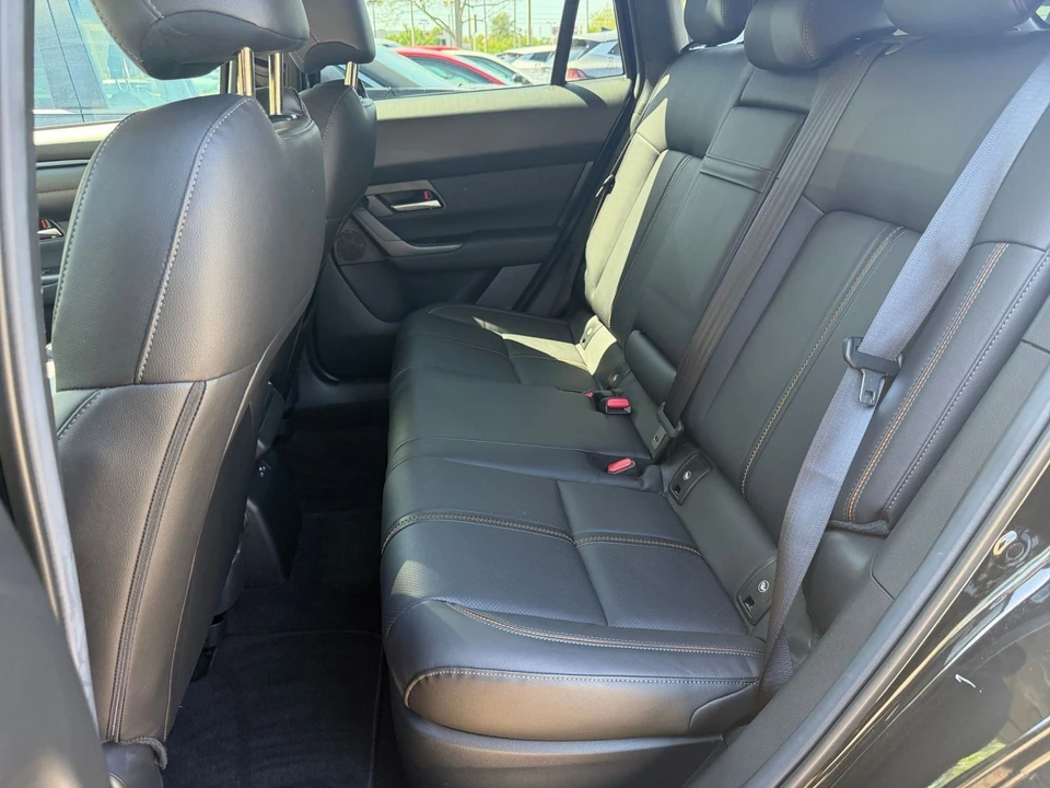 2025 Mazda CX-50 - Image 22 of 31