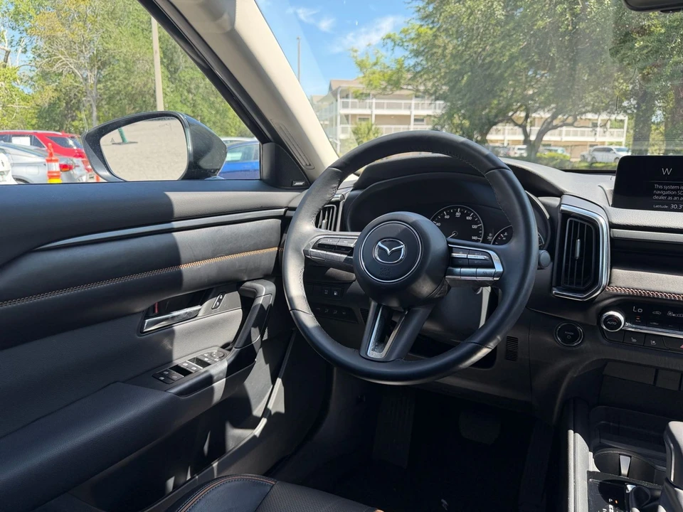 2025 Mazda CX-50 - Image 30 of 31