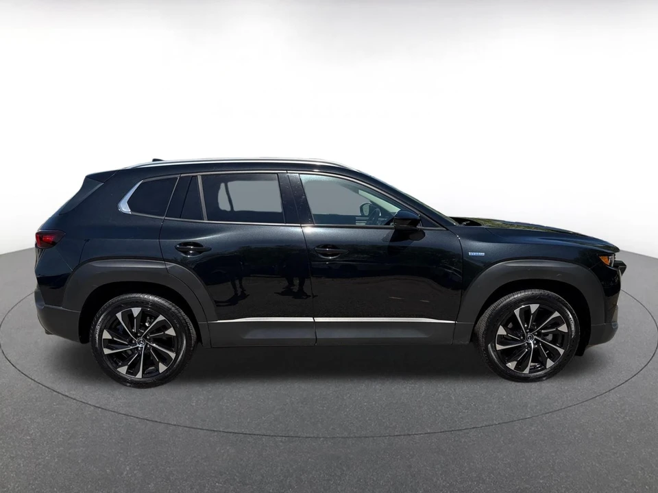 2025 Mazda CX-50 - Image 12 of 31
