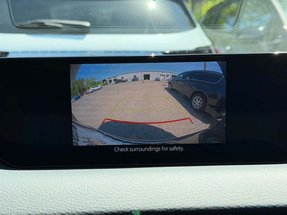 2025 Mazda CX-50 - Image 21 of 31