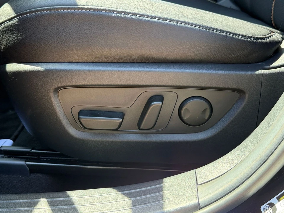 2025 Mazda CX-50 - Image 18 of 31
