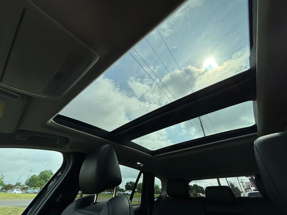 2025 Mazda CX-50 - Image 27 of 31