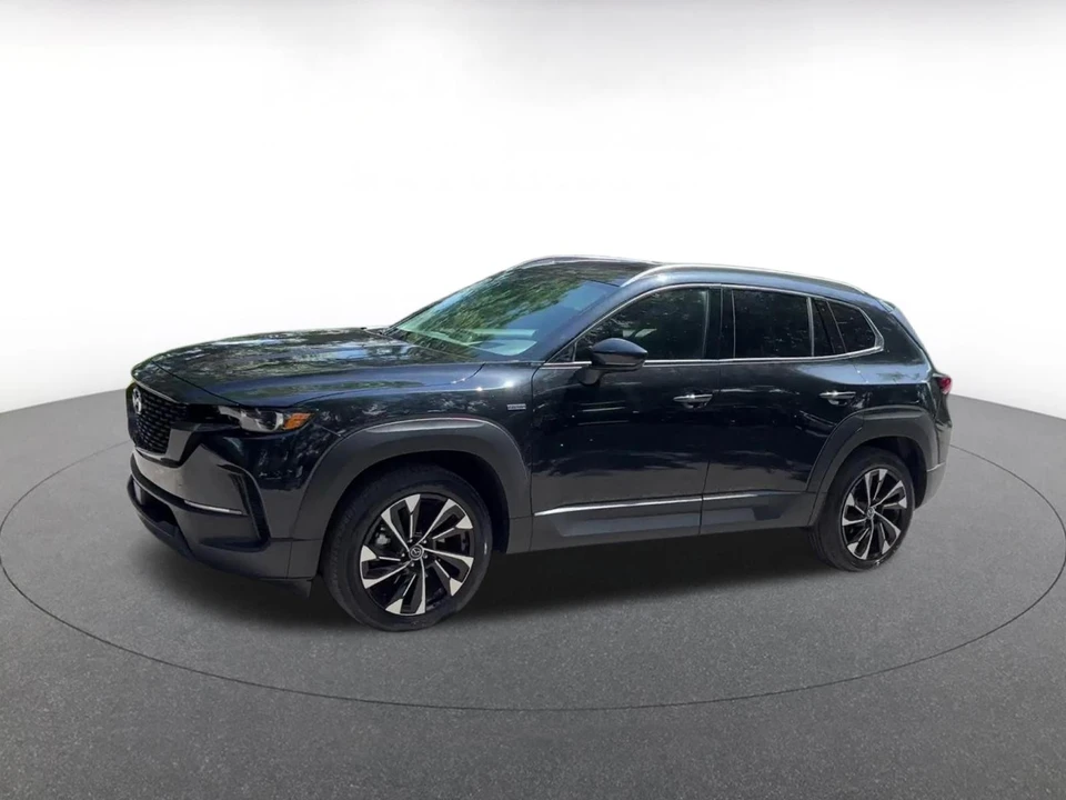 2025 Mazda CX-50 - Image 9 of 31