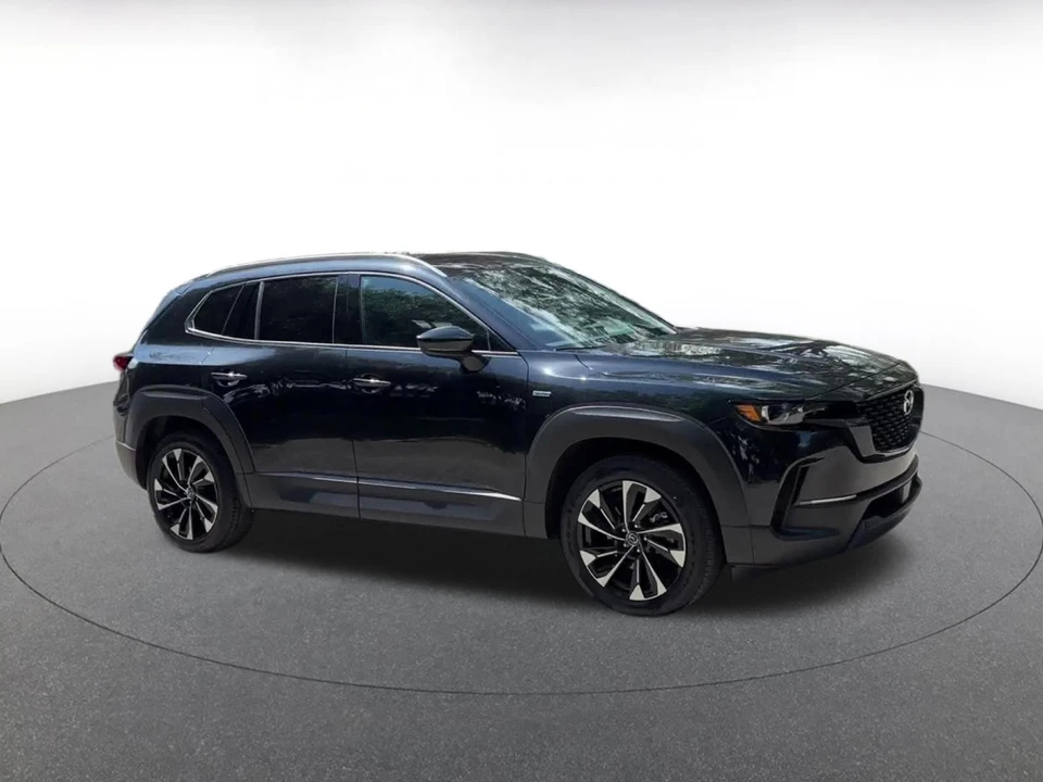 2025 Mazda CX-50 - Image 2 of 31