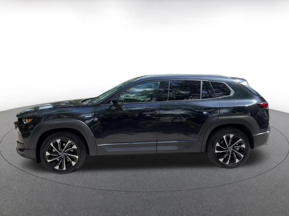 2025 Mazda CX-50 - Image 11 of 31