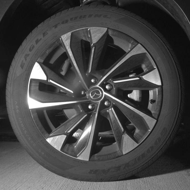 2025 Mazda CX-50 - Image 15 of 18