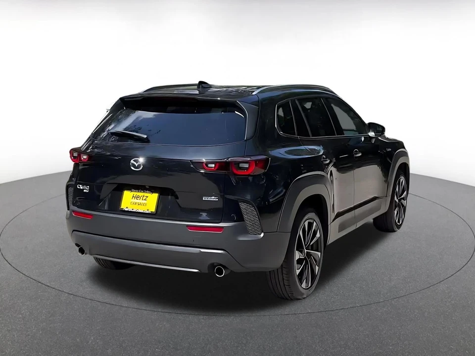 2025 Mazda CX-50 - Image 16 of 31