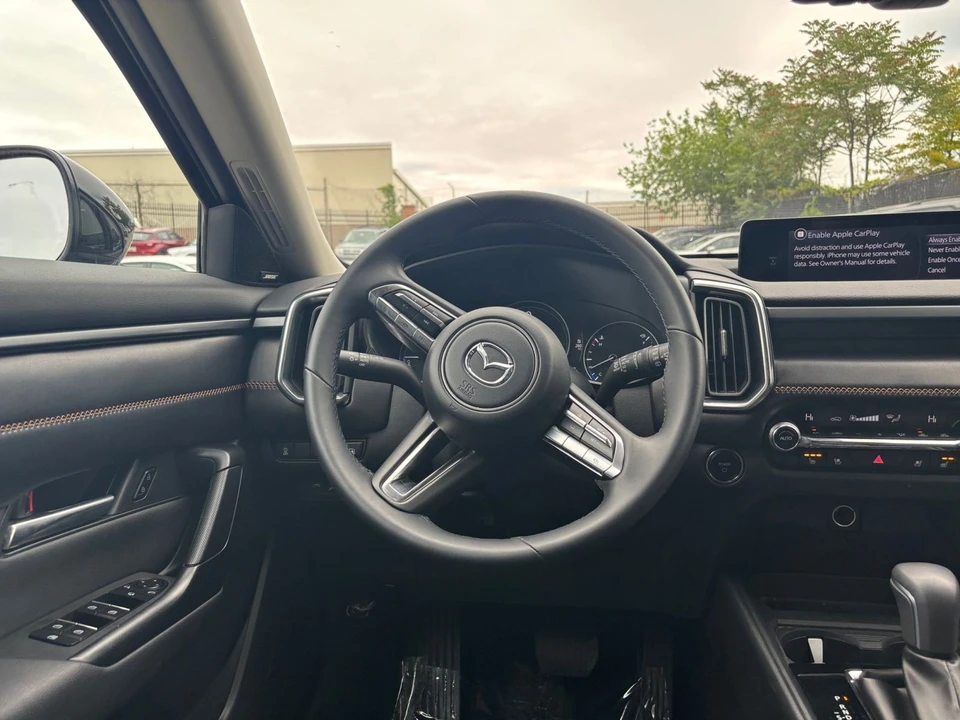 2025 Mazda CX-50 - Image 24 of 31