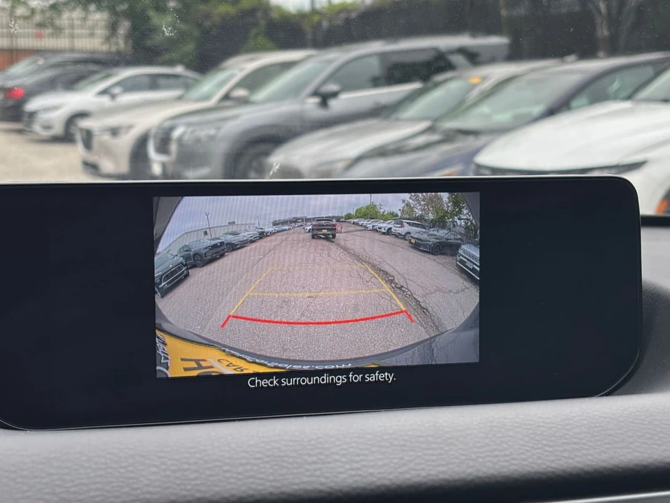 2025 Mazda CX-50 - Image 18 of 31