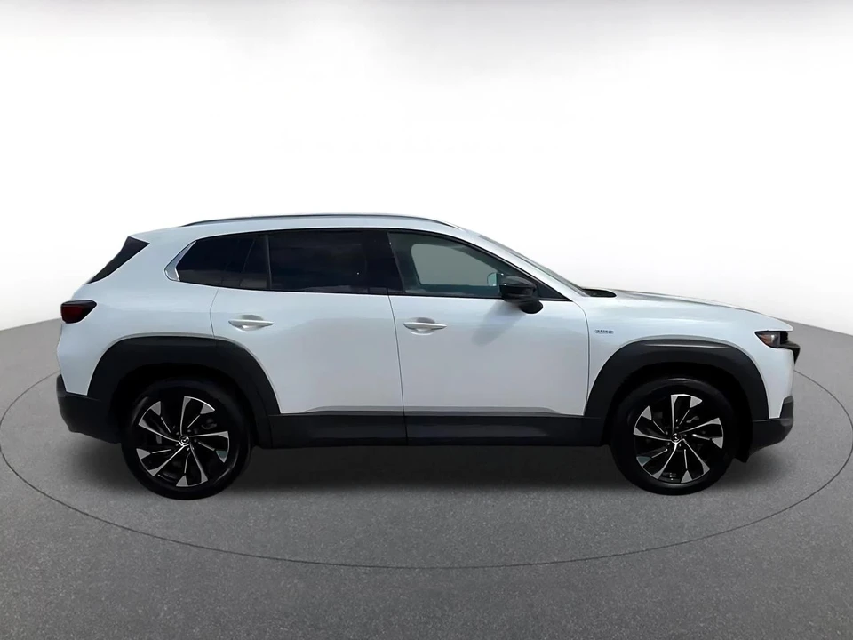 2025 Mazda CX-50 - Image 13 of 31